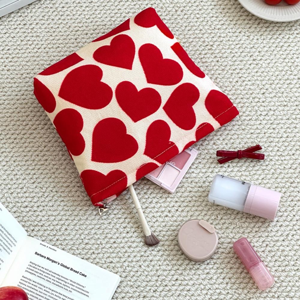 Lipstick Storage Case Large Capacity Portable Makeup Bag Heart Cosmetic Pouch Portable Red Corduroy Makeup Bag For Gift Makeup