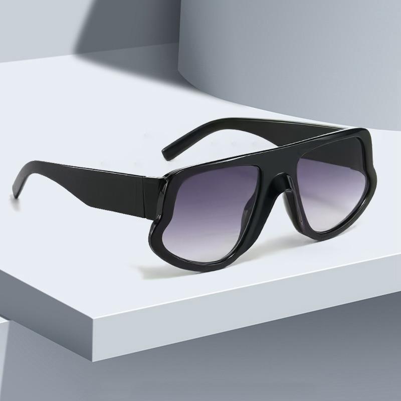 2025 New In Fashion Rectangle Sunglasses Women Brand Designer Eyewear Vintage Small Frame Sun Glasses Ladies Black Square