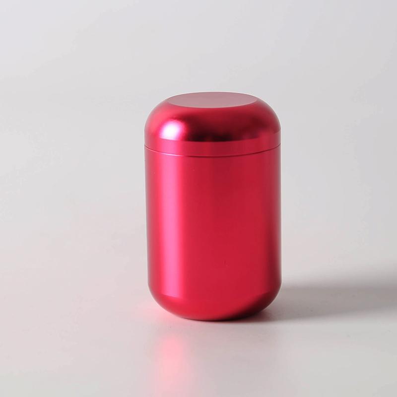 

Portable Metal Mini Tea Storage Jar Creative Capsule Shape Tea Packing Box Delicate Pills Seal Iron Box Stainless Steel Tea Can about 4.3X7.2cm