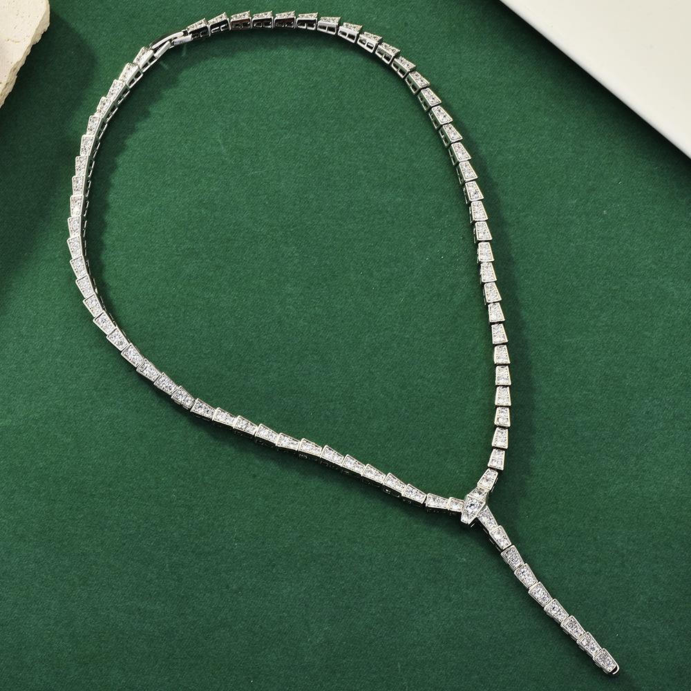 Snake-shaped Necklace - Exaggerated, Luxurious, Stylish, Versatile and High-end Snake Collar Chain