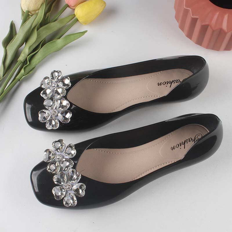 Yuzhihao Women s Rhinestone Floral Closed-Toe Summer Sandals 36