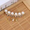 Female Fashion White Pearl Brooches For Women Luxury Rhinestones Alloy Brooch