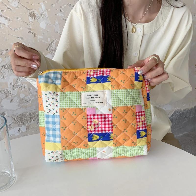 Quilted Cott Ladies Travel Storage Bag Retro Cherry Women's Cosmetic Bags Cute Design Girls Pencil Case Makeup Bag Handbags
