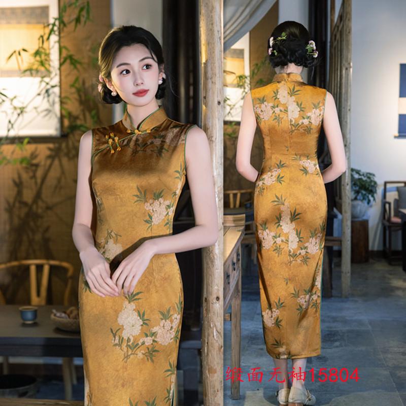 Hong Kong style Chinese long sleeveless cheongsam spring and summer new fashion improved young high-end satin cheongsam