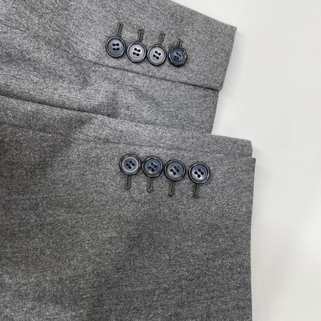 Brioni Szary Zestaw Garnituru SENATO zestaw garniturowy R szaryUżywany