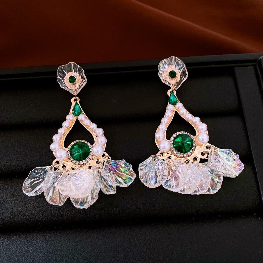 

Silver Needle Diamond Pearl Water Drop Hollow Fringed Earrings Seaside Holiday Wind Gentle Earrings Niche Premium Earrings