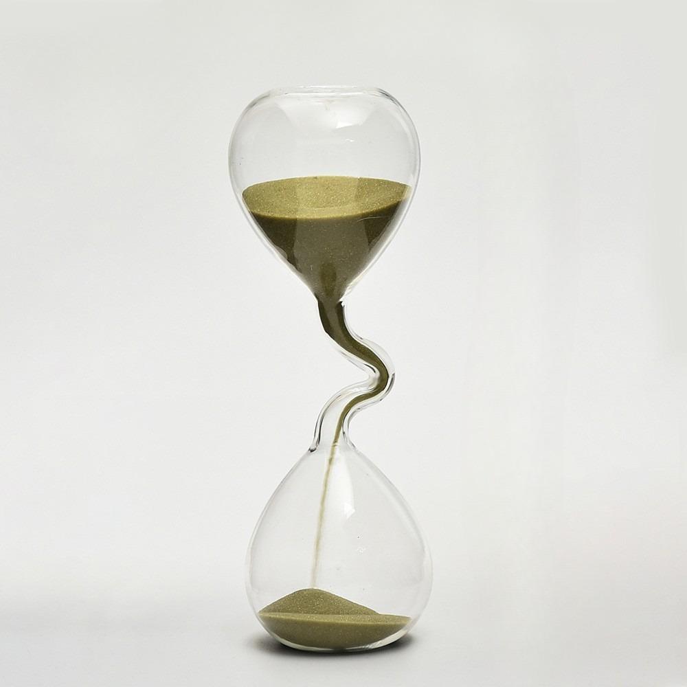 

Вигнутий дизайн. Чорний пісочний годинник. Сучасний стиль. Аксесуари для домашнього декору. Вироби зі скла. Простий інтер’єр. Прикраса столу. Естетичний пісочний годинник.