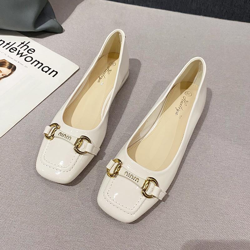 D 2123-6 patent leather square head shallow mouth single shoes 2025 new spring metal buckle temperament versatile soft sole women's shoes