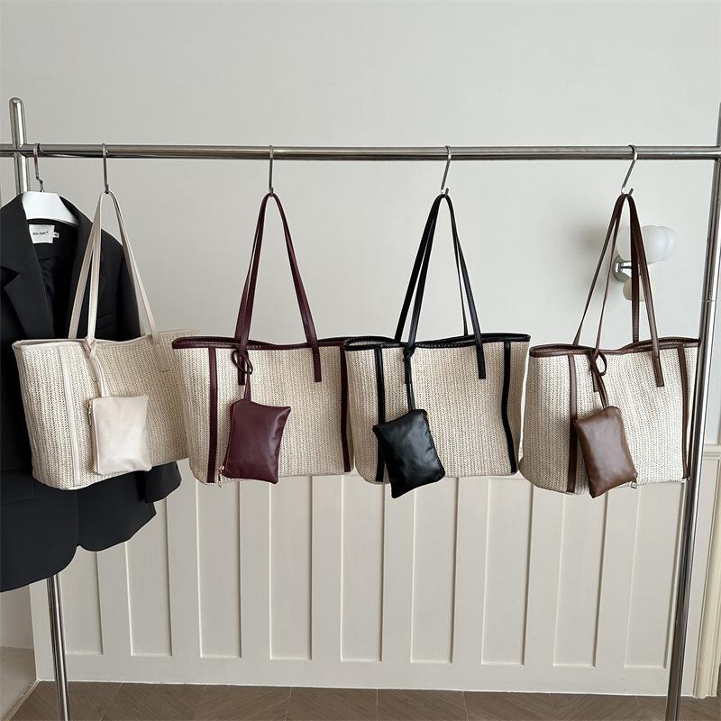 Fashionable Casual Single-shoulder Niche Design with High-quality and Trendy Minimalist Tote Bag