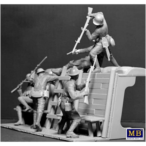 Master Box 1/35 Scale British-German First War Hand-to-Hand Combat Plastic Model Kit (2 British Soldiers & 3 German Soldiers) with Mini Trench Diorama