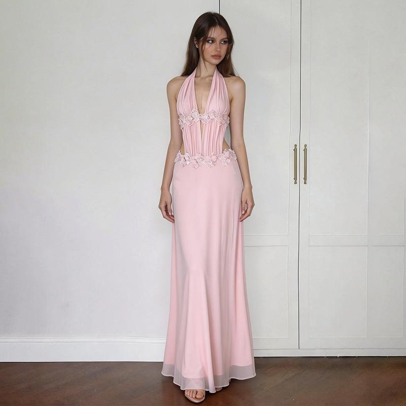 2026 European and American spring new temperament elegant personality fashion casual neck V-neck holiday dress