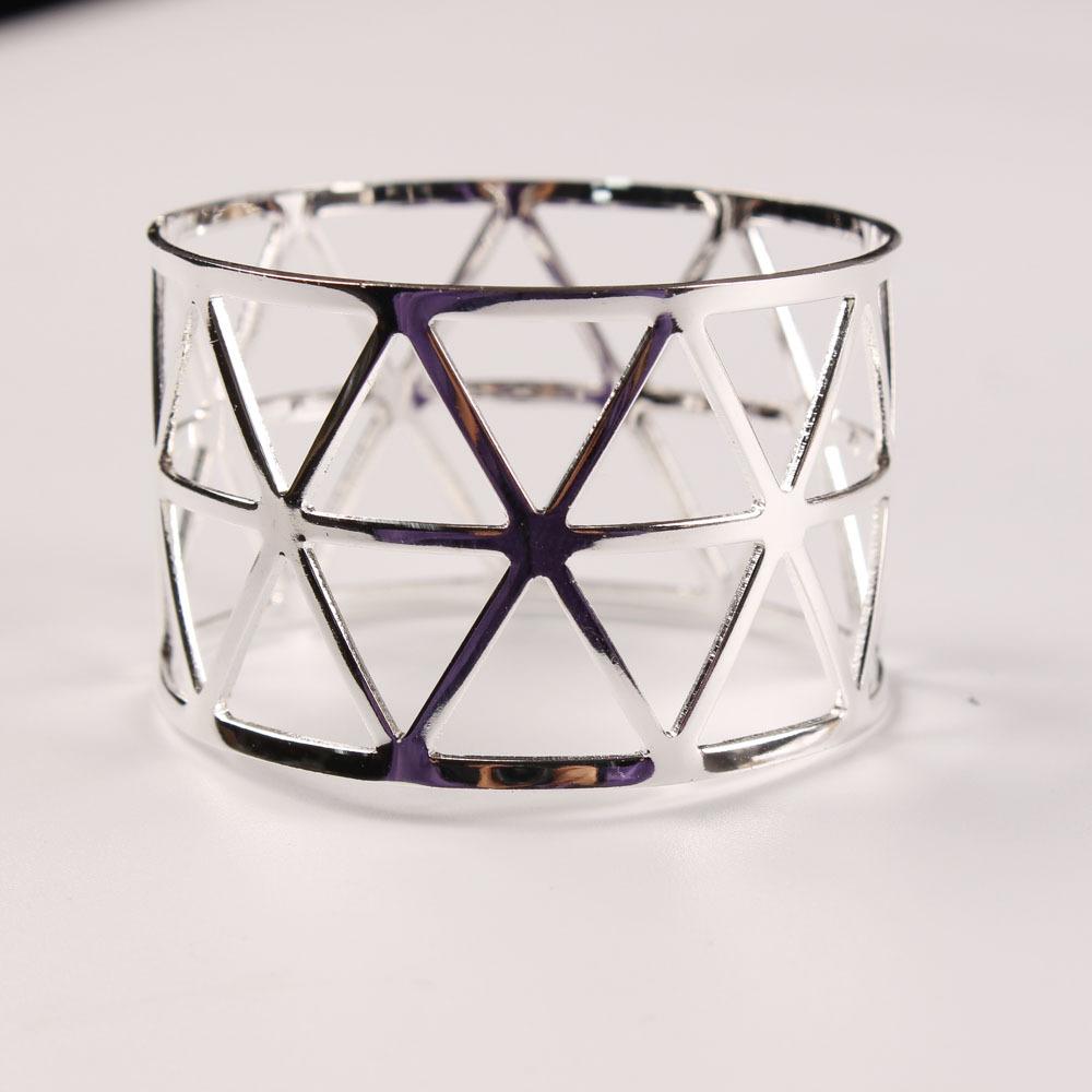 4PCS Metal Napkin Rings,Simple Ring Models Napkin Buckle, Wedding Napkin Holder,for Dining Room Family Dinner Table Decor