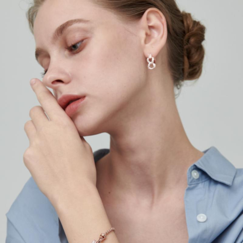 ELLE Jewelry 14K Chain Point One-Touch Earrings (Gold Pin) ELGPEE388