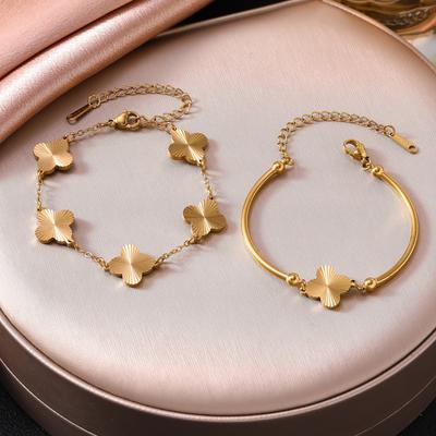 Four Leaf Clover Titanium Steel Bracelet for Women, Fashionable and High-end, Niche Design, Gift for Girlfriend, and Jewelry