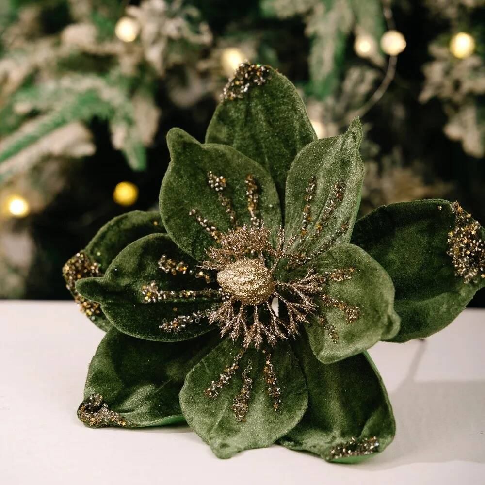Glittering Holiday Floral Arrangement Soft Petal Artificial 26CM Flowers for Christmas Tree Winter Wedding Centerpiece Decor