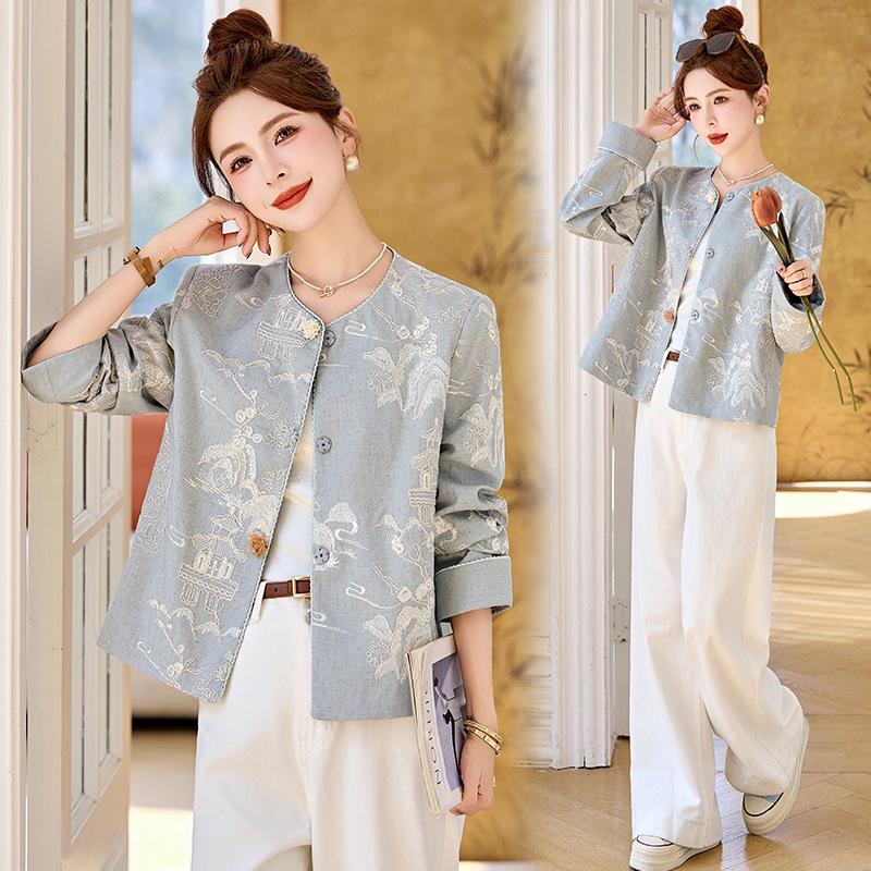 

Женская вышитая верхняя одежда в китайском стиле на весну 2025 года с круглым вырезом ME5516 XL 65-72.5 kg светло-синий