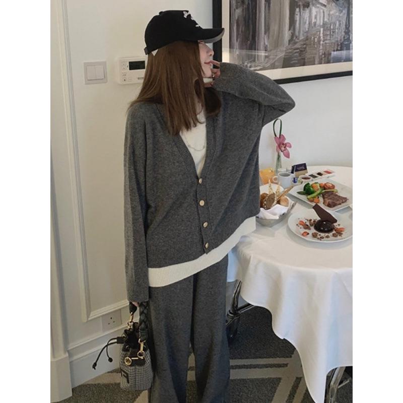 

Retro Color Block Knit Cardigan for Plus Size Girls - Long Sleeve, Two-Piece Style Medium сірий колір
