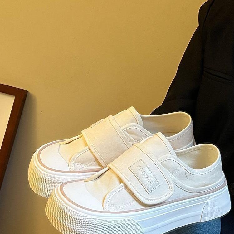 Hässlich süß zwei Klettverschluss-Canvas-Schuhe Damen Sommer neu schick Nische Mango Kopf dicke Sohle ein Pedal weiße Schuhe