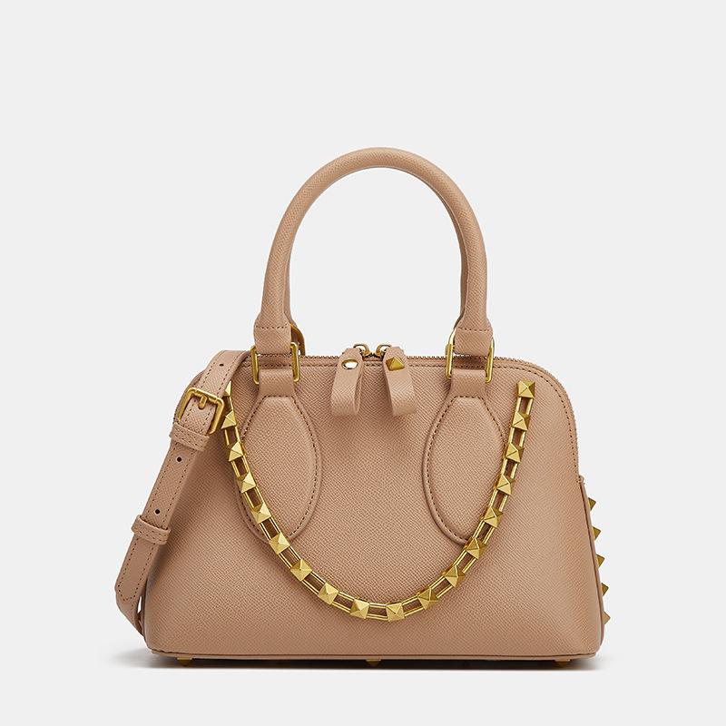 Women's Bag Chain Riveted Shell Handbag Europe and The United States Trend Sweet Cool Leather Women's Bag