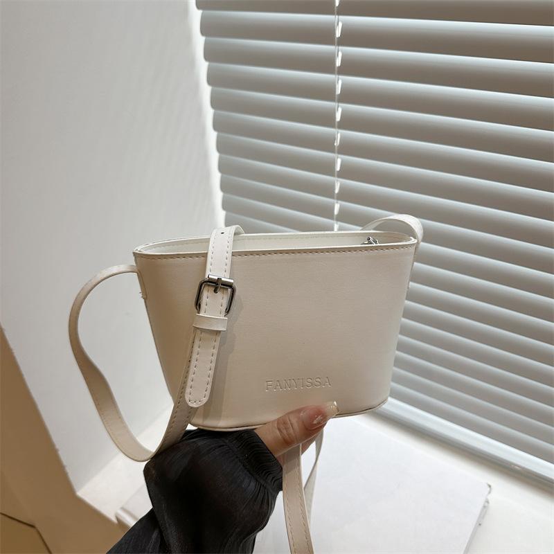 Bucket Bag Women's Fashion New Simple Temperament Versatile Shoulder Bag Niche Messenger Bag