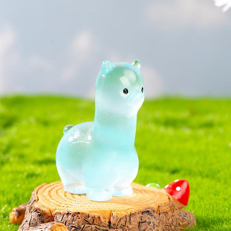 

Микропейзаж смоляное украшение мультфильм милый светящийся цвет альпака украшение настольный автомобиль украшение для дома аксессуары luminous alpaca 5pcs синий