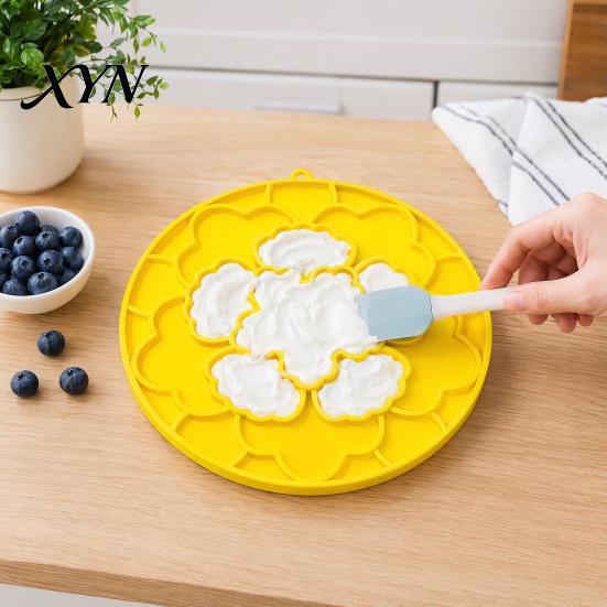 Pet Feeding Mat for Cats And Dogs Slow Feeder Mat, Soft Silicone Dog Lick Prevents Choking, Dish Kibbles Thick Treat Food