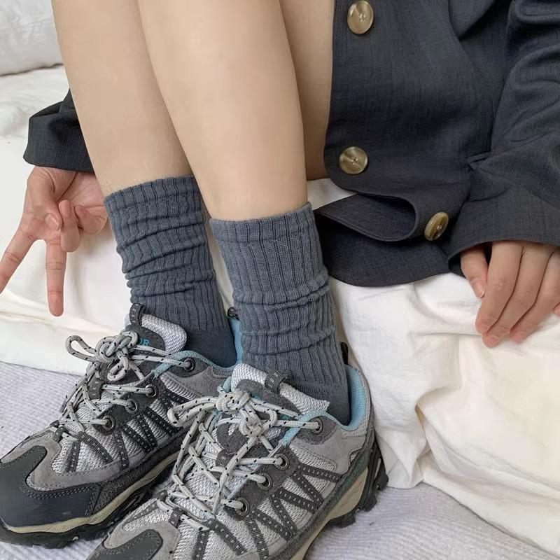 Women's Thick Scrunch Socks: Spring-Summer Mid-Calf, White & Gray Knee-High Wool Knitted Leg Warmers