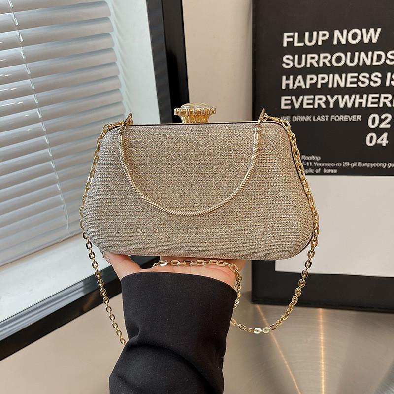 Elegant Plush Evening Bag With Clutch Closure For Womens Night Out