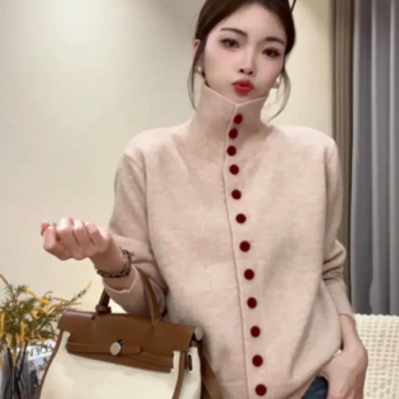 Red Button Women's Single-Breasted Knit Sweater, High-Neck, Solid Color, Versatile and Cozy for Autumn/Winter