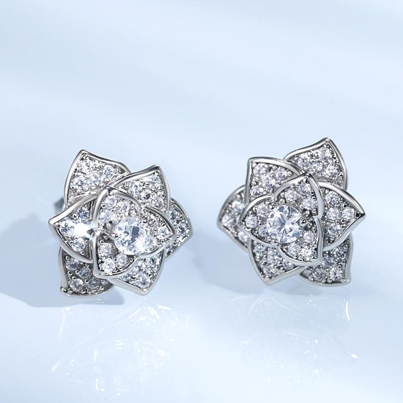 Huitan Newly Cute Stud Earrings Women Shiny White Cubic Zirconia Delicate Daily Wear Party Zircon High Quality Pierced Earrings