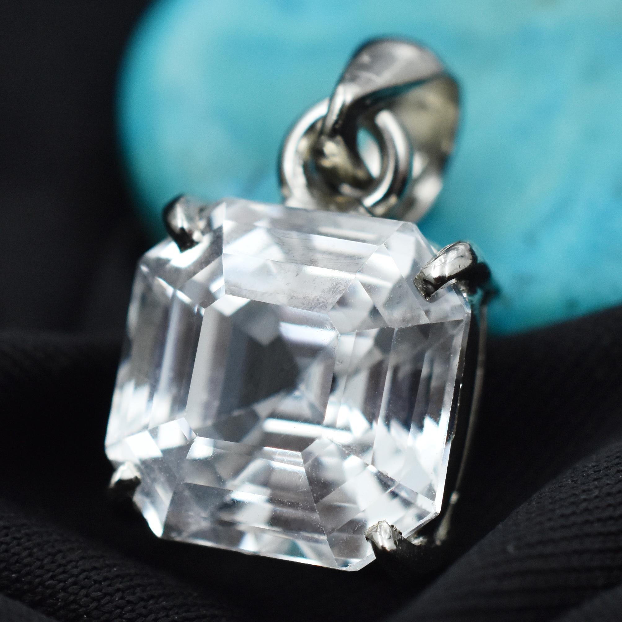 

Natural Sapphire 27.15 Ct Silver White Square Cut Pendant Gemstone CERTIFIED AR-3631-Sa