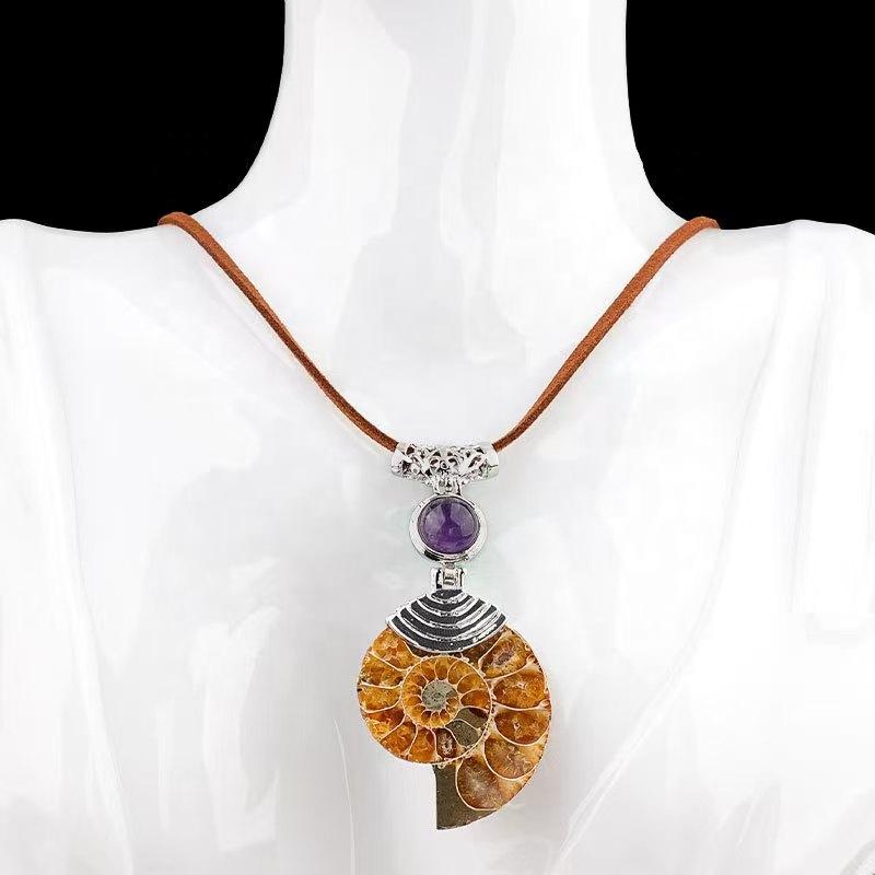 European American Fashion Creative Design Natural Conch fossil Pendant Semi-precious Stone Inlay Herringbone Pattern Accessory