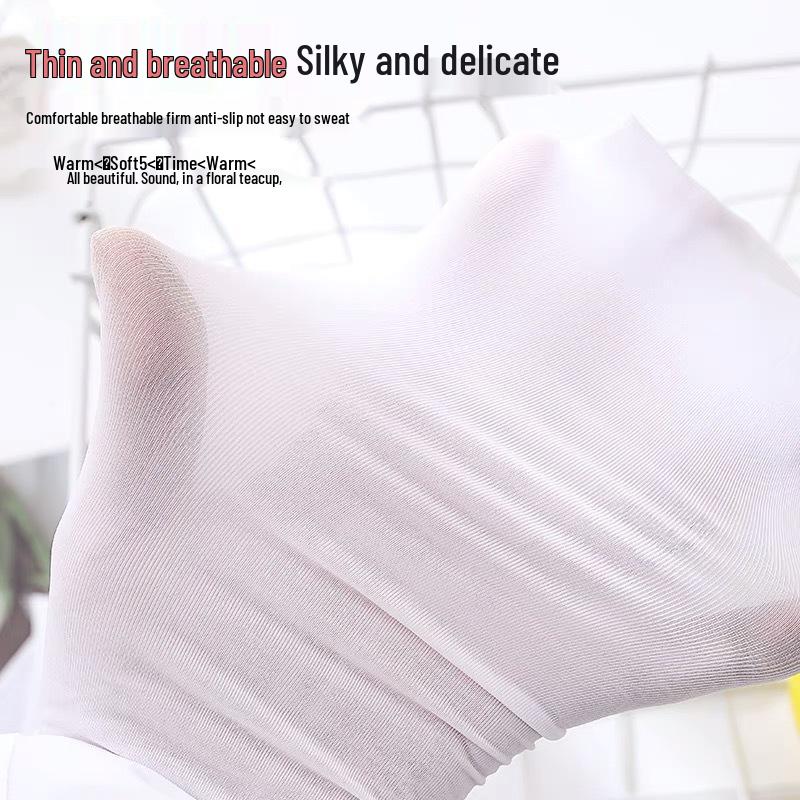 Flickstrumpor & Babybyxor: Vita Dans- och Vardagskläder för Vår, Sommar, Höst