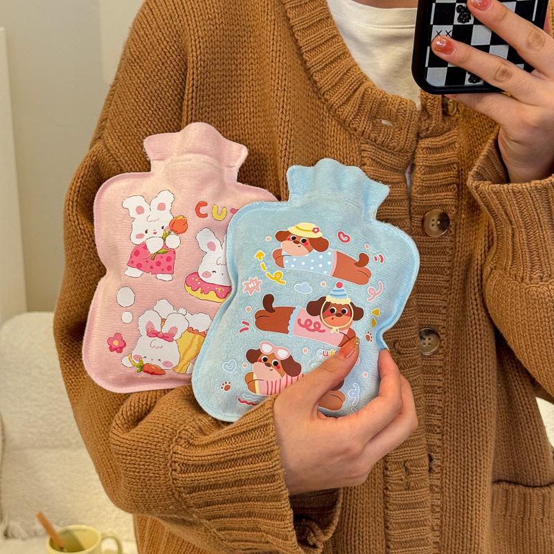 PVC Cartoon Hot Water Bottle: Plush Mini Hand Warmer with Water Injection