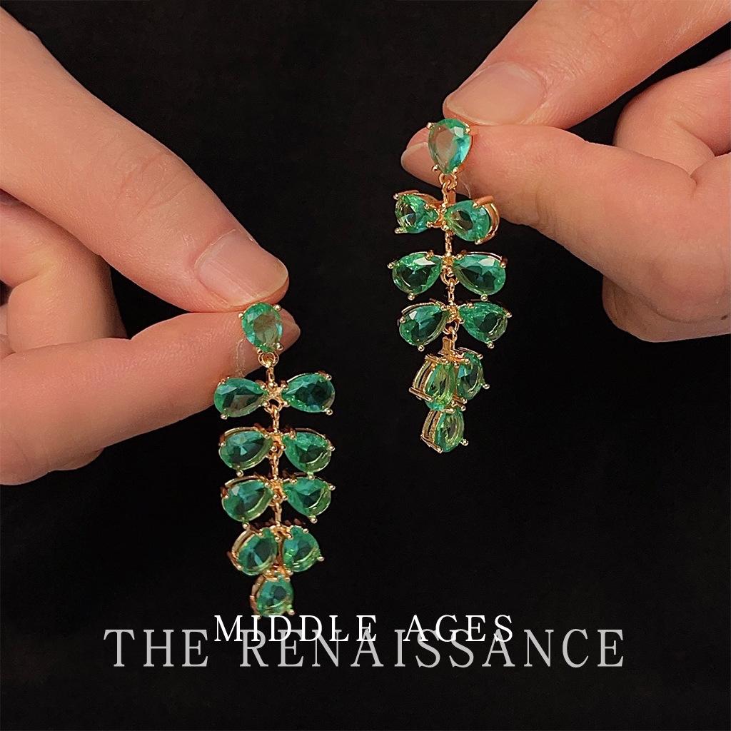 Medieval Heavy Industry Exaggerated Green Zircon Leaf Tassel Earrings Earrings