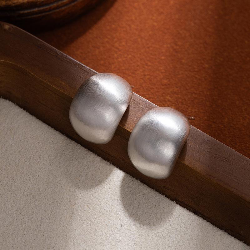 S925 Silver Needle Matte Brushed Stud Earrings - Women's High-End Cold Style Bean Fashion Jewelry