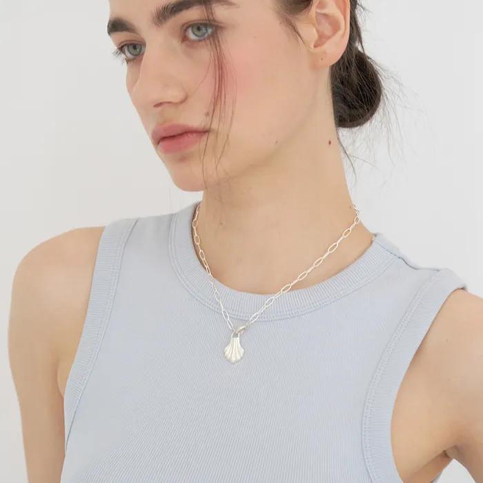 Shell Bloom Chain Necklace