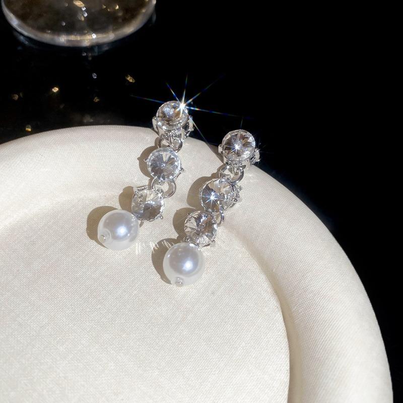 Diamond beaded pearl necklace earrings set French retro light luxury high-end banquet jewelry