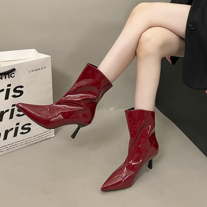 High-heeled short boots in the autumn and winter of 2025, new European and American versatile pointed patent leather thin boots, thin-heeled red sh