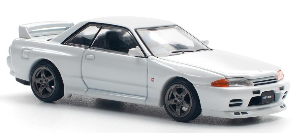 POP RACE Nissan R32 CRYSTAL WHITE Finished Product 1/64 GT-R -