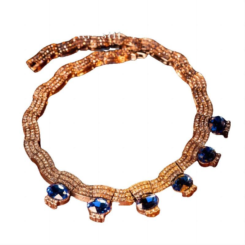 

Full of Zircon Elegant French Temperament Diamond Necklace Women