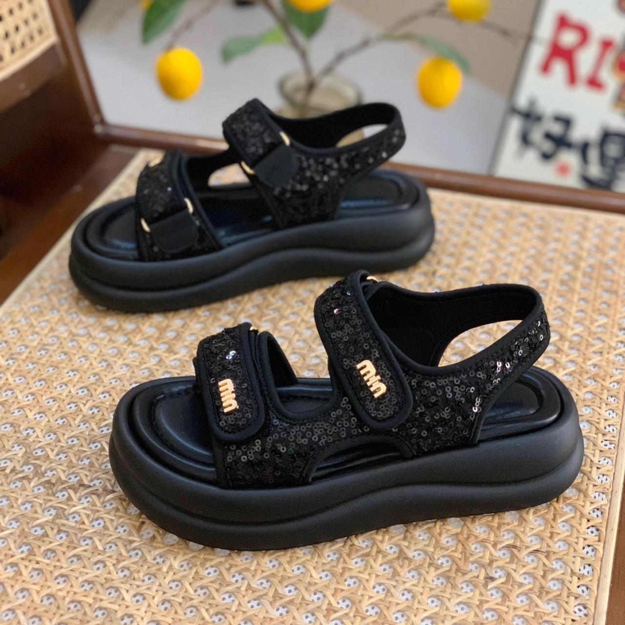 

Женские сандалии, новые, толстые, высокие, шикарные, с липучками, модные, универсальные, стиль Сяо Сянфэн, блестящие, повседневные, пляжные туфли 40 чёрный