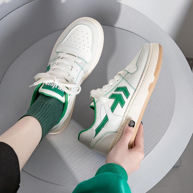 

Little White Shoes Women s 2025 Spring New Board Shoes ins Tide German Training Niche Design Versatile Casual Sports Board Shoes Tide 35