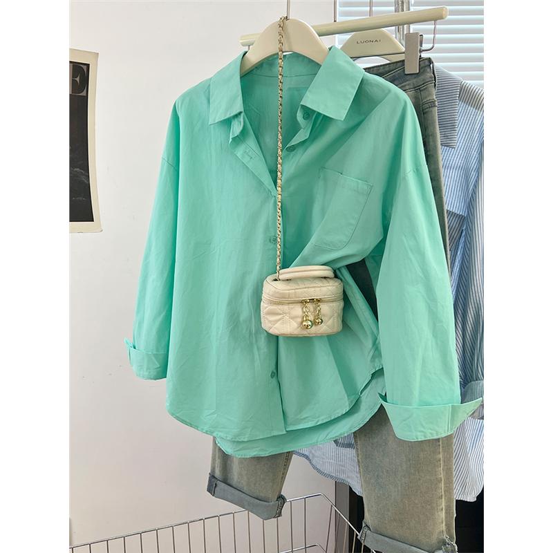 Einfarbige Langarm-Damenbluse mit Tasche Lockerer Knopfleiste Casual Bluse Frau Frühling Sommer All-Match Hemd Top
