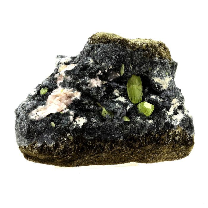 Pierres et Minéraux. Chrysoberyl. 2343.0 ct. Tsitondroina, Ikalamavony, Madagascar.