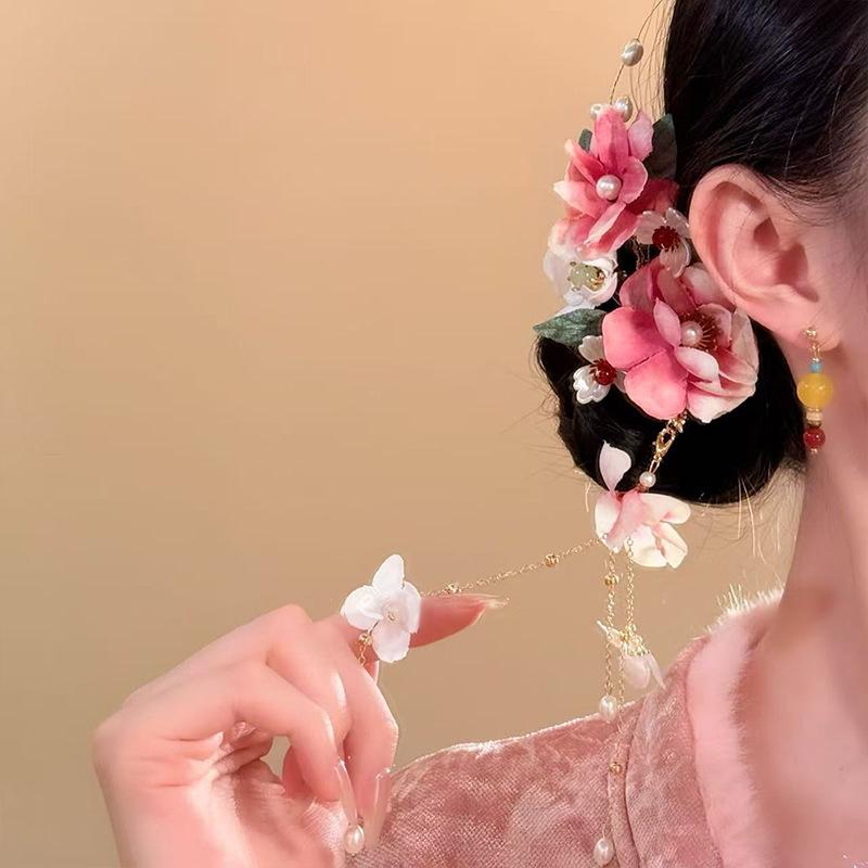 Elegant Rose Tassel Hair Clip - Stylish Chinese-Inspired Accessory for Women