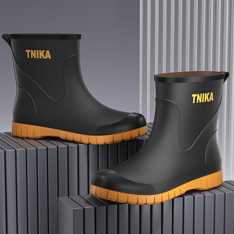 Men's Waterproof Mid-Calf Rubber Rain Boots – Wear-Resistant, Anti-Slip, Fashionable & Simple Design