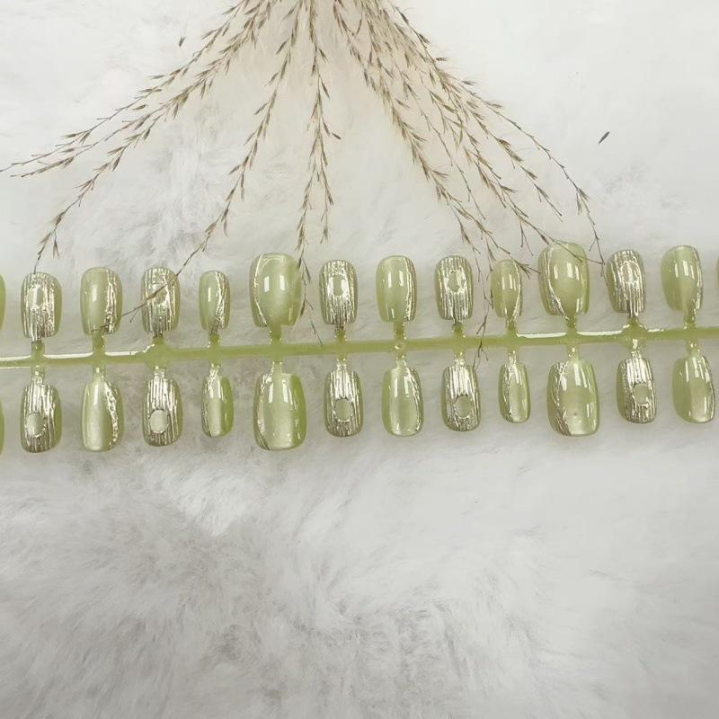 

30-Piece Set of Handmade Gold-Plated Cat Eye Press-On Short Nails