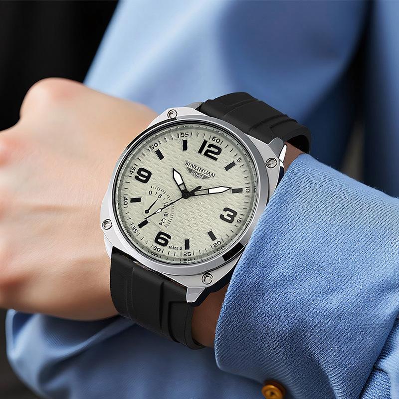 Men's Watch Casual Fashion Silicone Strap Quartz Watch