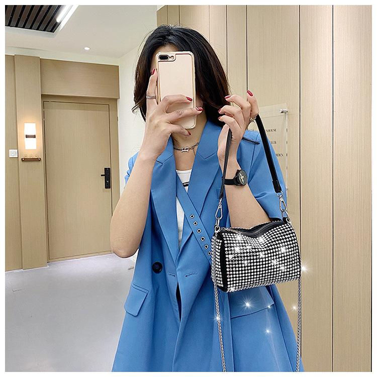 Borsa piccola con diamanti Pochette da donna Borsa a tracolla scintillante di lusso Borsa a tracolla da donna per feste Borsa a tracolla con catene di moda Borsa elegante per ascella